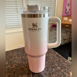 Pink ombré 40oz Stanley tumble -excellent condition